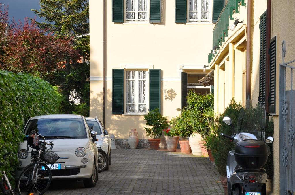 Hotel Verdesolemare Марина-ді-П'єтразанта Екстер'єр фото