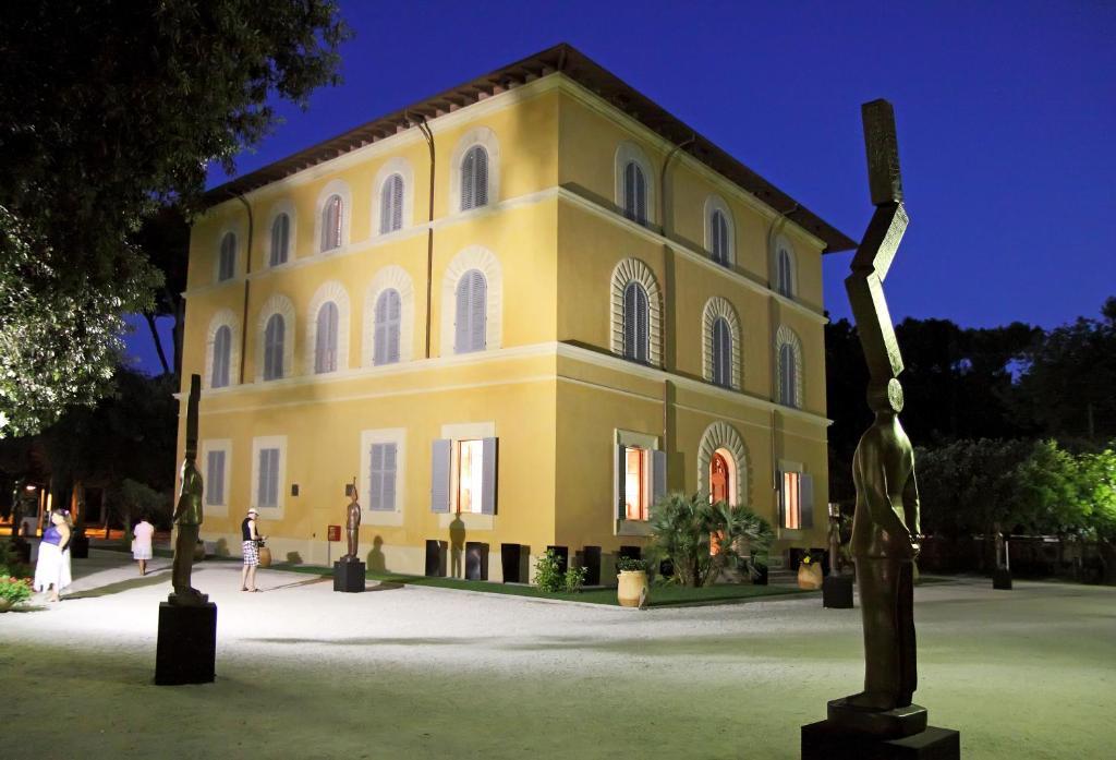 Hotel Verdesolemare Марина-ді-П'єтразанта Екстер'єр фото